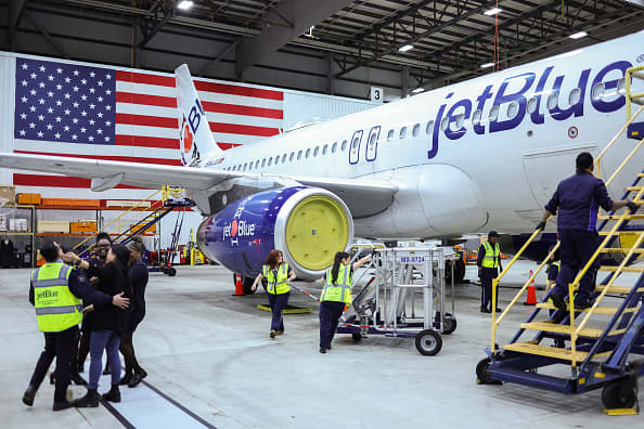 Stocks making the biggest moves midday: JetBlue, Eli Lilly, Pure Storage, Salesforce and more